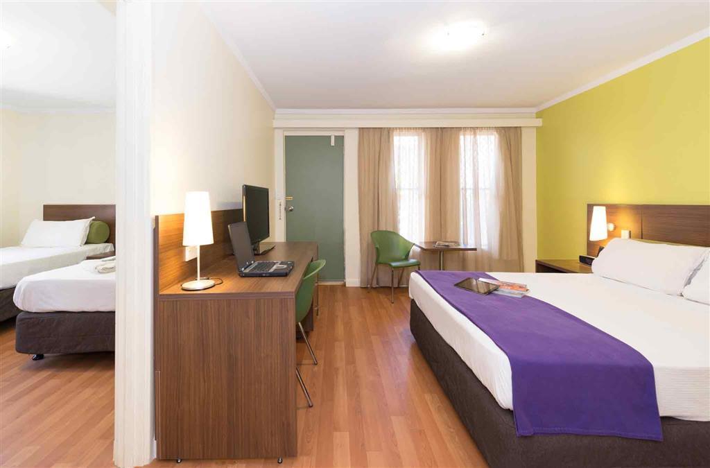 Hotel Ibis Styles Karratha Extérieur photo